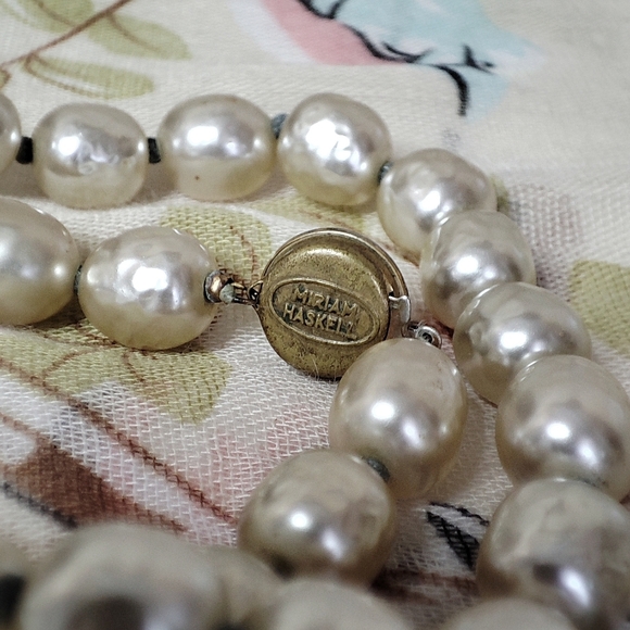 Miriam Haskell Signed Single Strand Necklace Faux Baroque Pearl Clasp Vintage - Picture 6 of 12